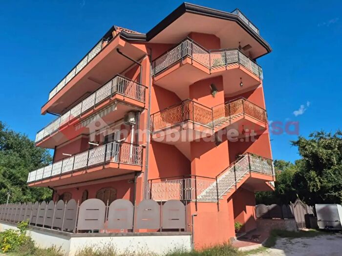 Appartamento con 5 locali in vendita in Via Madonna della Neve Snc, Frosinone