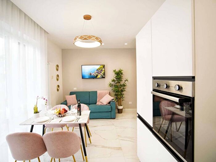 Appartamento trilocale in affitto in Viale Belfiore, Fortezza Stazione, Firenze