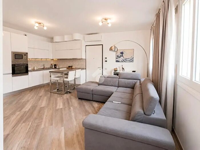 Appartamento trilocale in vendita in Via delle Risaie, Basiglio