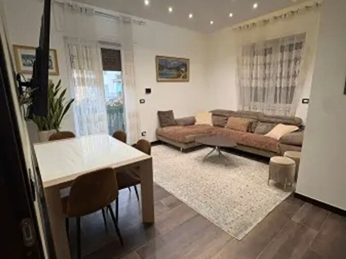 Appartamento trilocale in vendita in Via Lamarmora Alessandro, Brescia