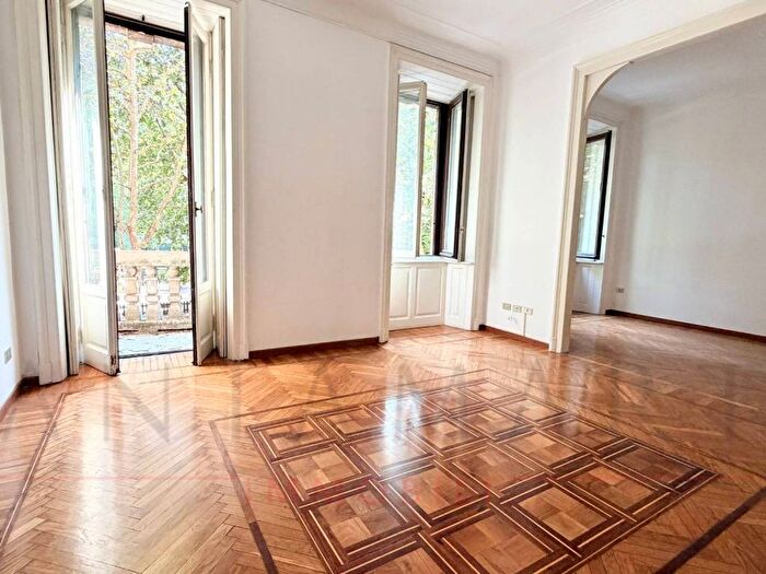 Appartamento quadrilocale in affitto in Piazza Giuseppe Grandi, Plebisciti Susa, Milano