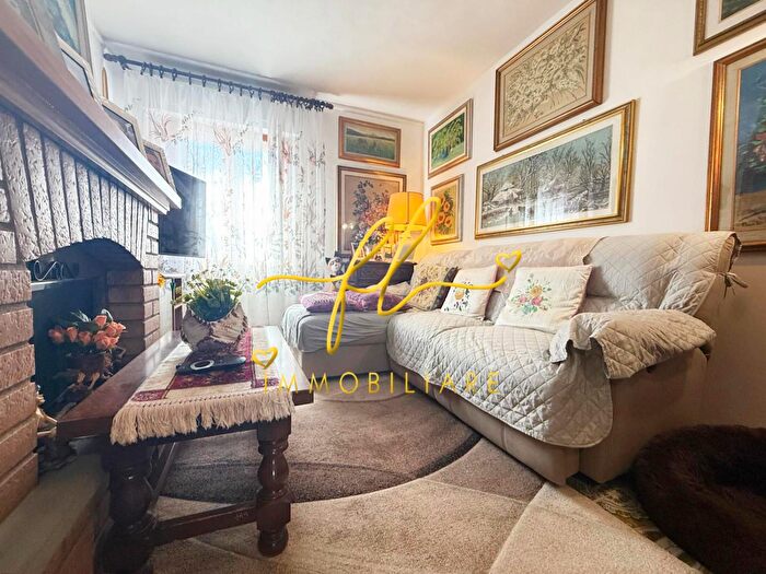 Appartamento con 5 locali in vendita in Cecina