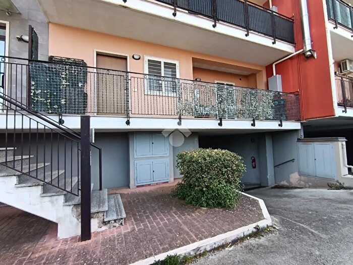 Appartamento con 5 locali in vendita in Via Fratelli Rosselli, Cassano Delle Murge