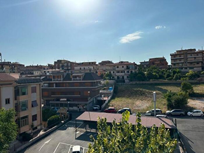 Appartamento quadrilocale in vendita in Via Vincenzo Monti, Fonte Nuova