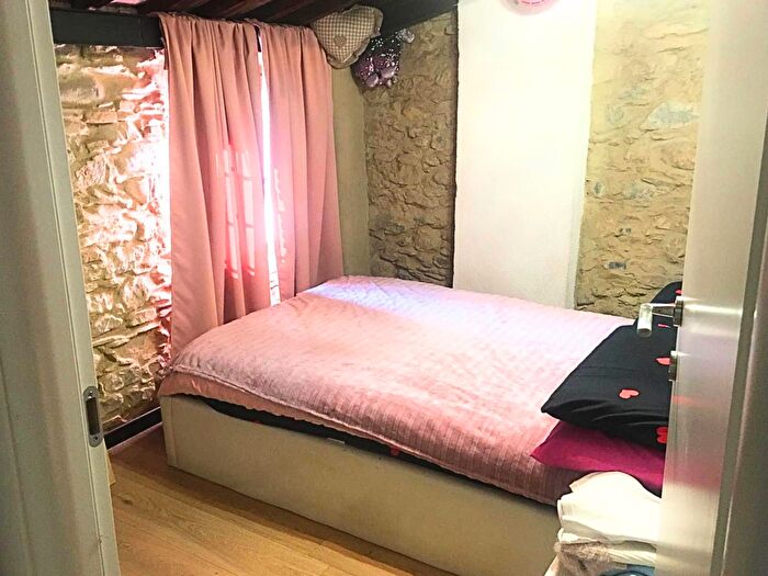 Casa bilocale in vendita in Camaiore