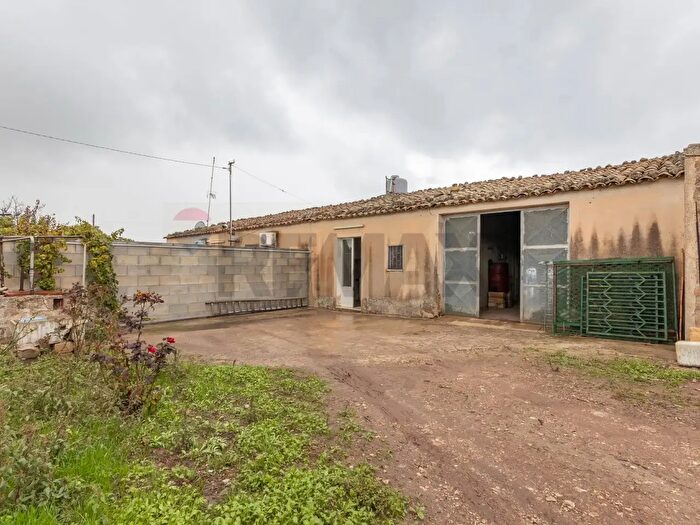 Casa bilocale in vendita in Contrada Piano Mondello a, Chiaramonte Gulfi