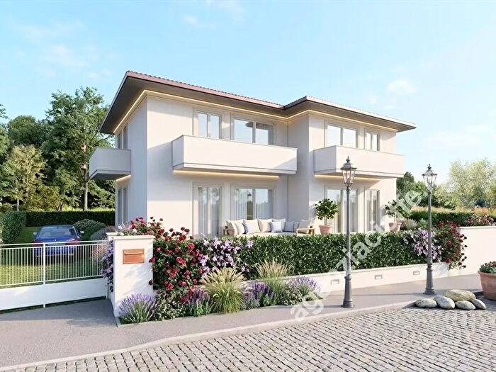 Appartamento quadrilocale in vendita in Massa