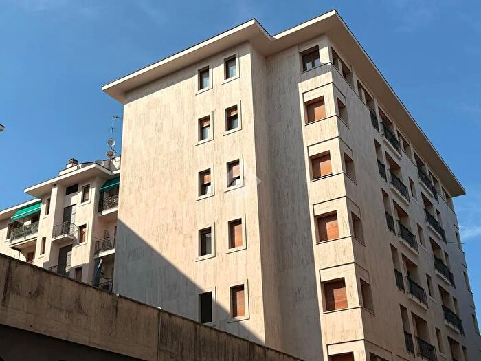 Appartamento con 5 locali in vendita in Piazzale Europa, Gallarate
