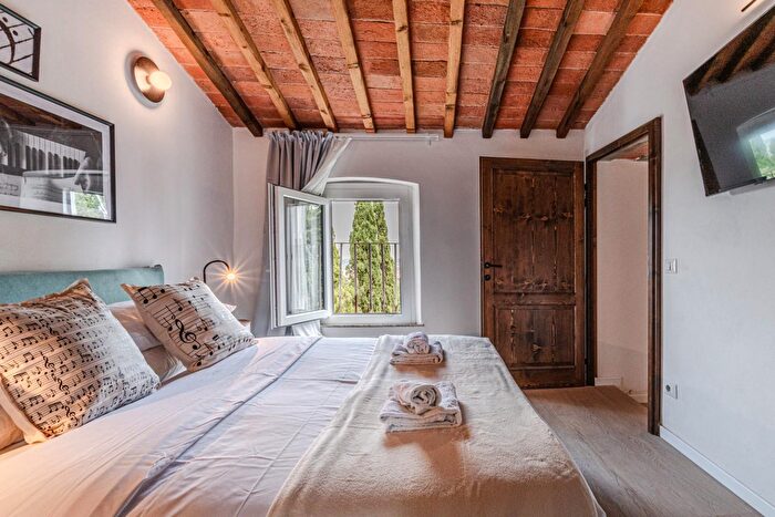 Appartamento trilocale in vendita in Lajatico