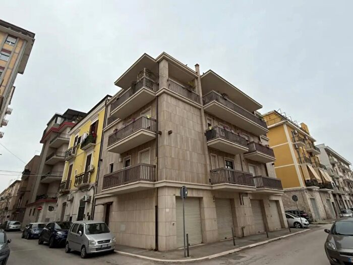 Appartamento trilocale in affitto in Via Umberto Ingino, Foggia