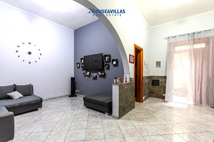 Casa con 6 locali in vendita in Via dei Mille, Avola