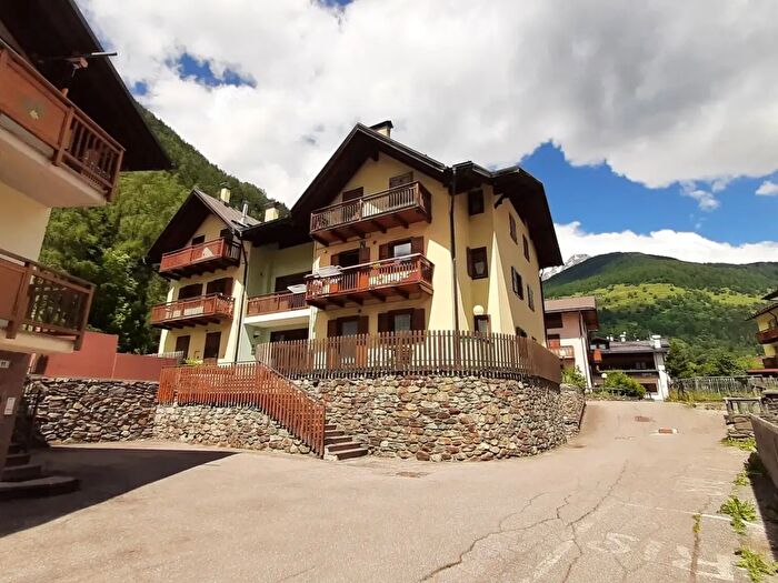 Appartamento trilocale in affitto in Peio