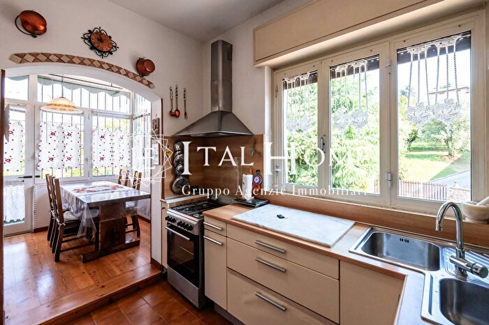 Appartamento con 6 locali in vendita in Via Marzanica, Bergamo