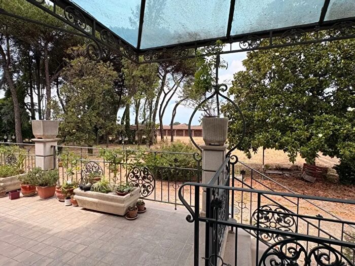 Casa con 20 locali in vendita in VPiani di Santa Maria, Ariccia