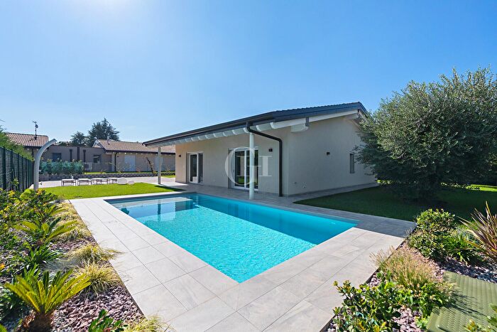 Casa quadrilocale in vendita in San Francesco, Manerba Del Garda