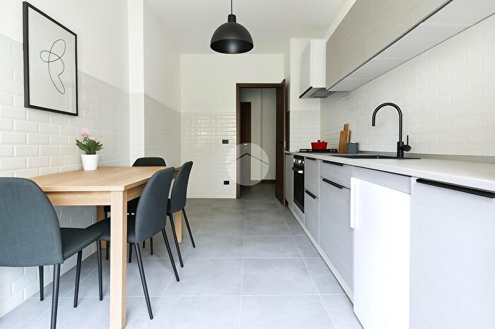 Appartamento trilocale in vendita in Via Marconi, Calestano