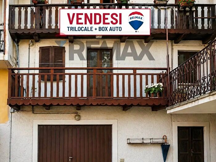 Appartamento trilocale in vendita in Meina