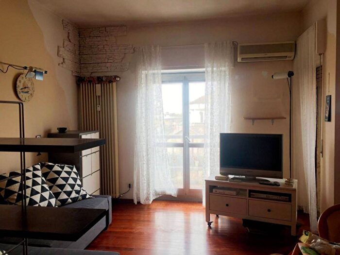 Appartamento monolocale in affitto in Via Osoppo, San Siro, Milano