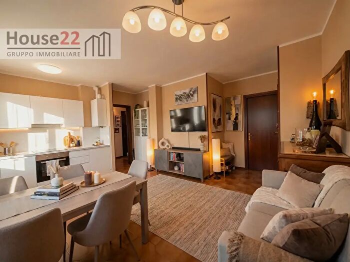 Appartamento quadrilocale in vendita in Strada Postumia, Vicenza