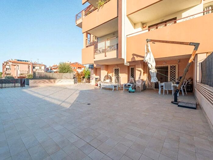 Appartamento trilocale in vendita in Prima Traversa Via di Colle Oliva, Ciampino