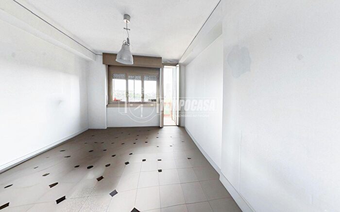 Appartamento bilocale in vendita in Via Giuseppe Pogatschnig, Milano