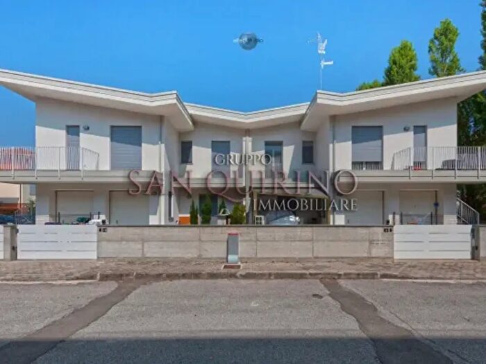 Casa trilocale in vendita in Via Vivaldi, Guastalla