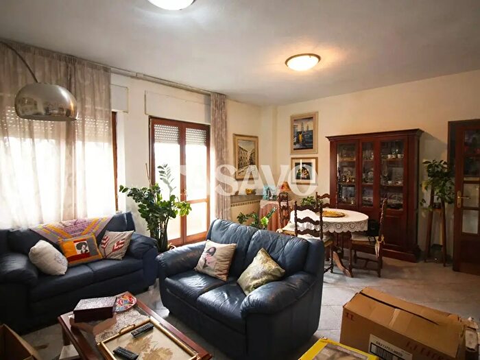 Appartamento con 5 locali in vendita in Nuoro