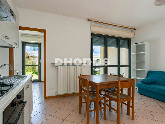 Appartamento trilocale in affitto in Via San Bernardino R, Canovine, Bergamo