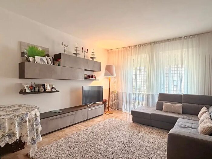 Appartamento trilocale in vendita in Via Borromeo, Rubano