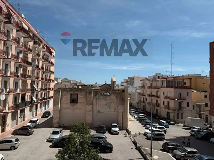 Appartamento con 6 locali in vendita in Largo San Francesco, Manfredonia