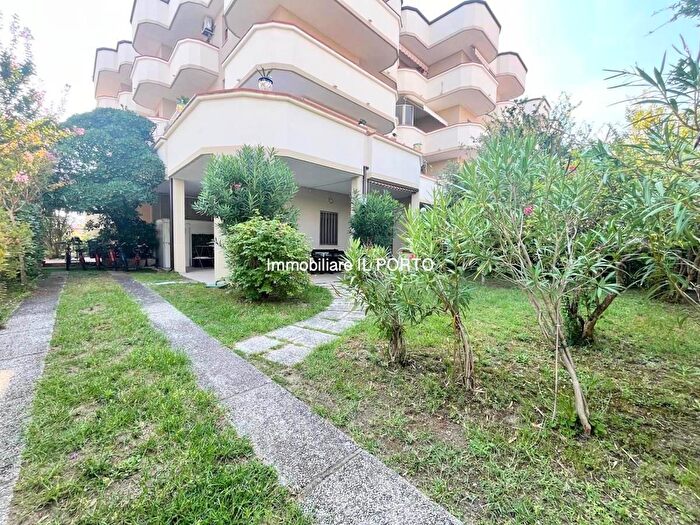 Appartamento trilocale in vendita in Comacchio