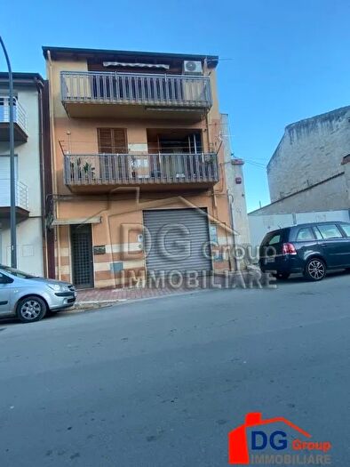 Appartamento quadrilocale in vendita in Via Maria Riposo, Alcamo