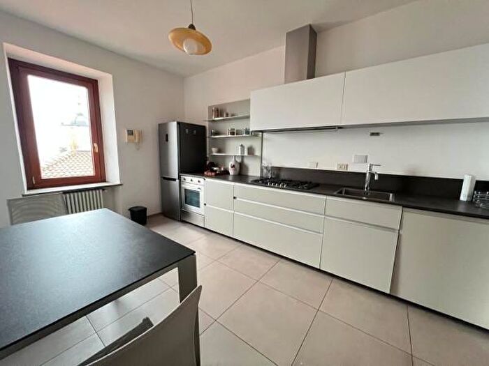 Appartamento con 6 locali in vendita in Strada Broglina, Bollengo