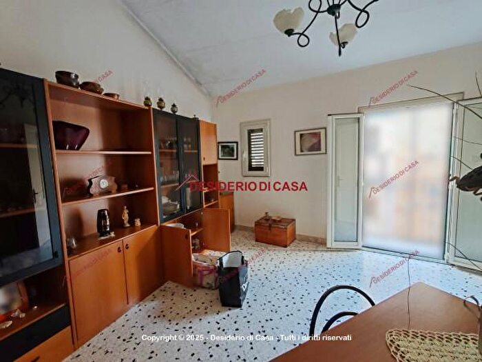 Casa quadrilocale in vendita in Via dei Caduti in Guerra, Pollina