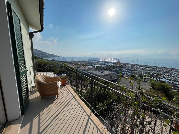 Appartamento monolocale in vendita in Via Cavi, Santo Stefano Al Mare