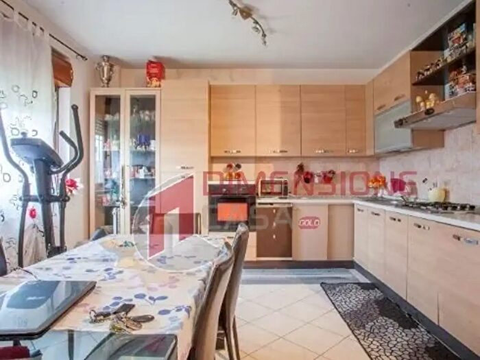 Appartamento trilocale in vendita in Via della Riserva Nuova, Roma