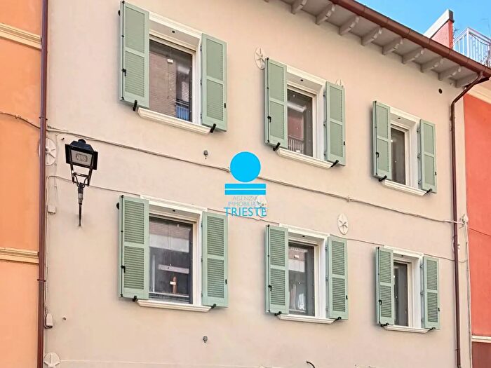 Appartamento con 6 locali in vendita in Pesaro