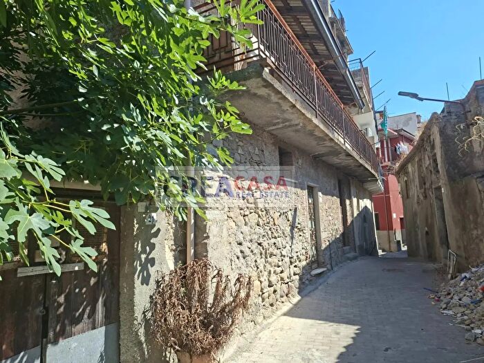 Casa quadrilocale in vendita in Via Galileo Galilei, Graniti