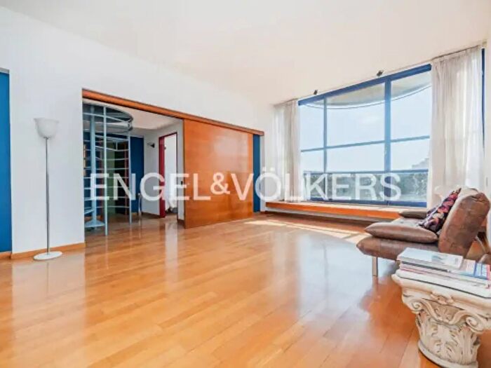 Appartamento con 6 locali in vendita in Via Pier Alessandro Paravia, Milano