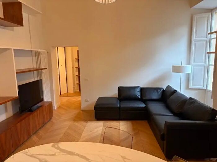 Appartamento trilocale in affitto in Via Camillo Benso di Cavour, Roma