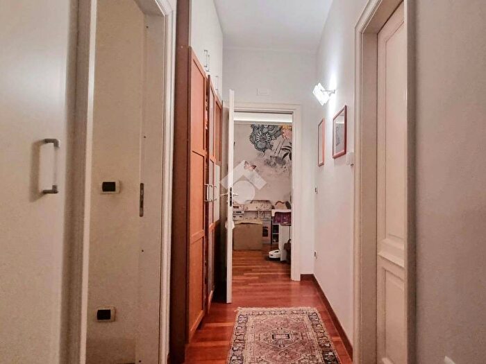 Appartamento quadrilocale in affitto in Viale Magna Grecia, Santa Maria, Catanzaro