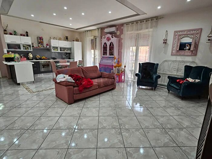 Appartamento trilocale in vendita in Casoria