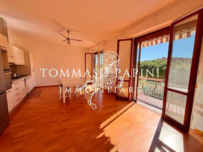 Appartamento trilocale in affitto in Viale Giovanni Verga, Coverciano, Firenze