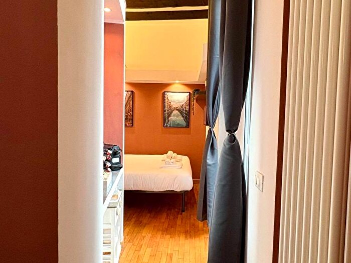 Appartamento monolocale in affitto in Via Vetere, Ticinese, Milano
