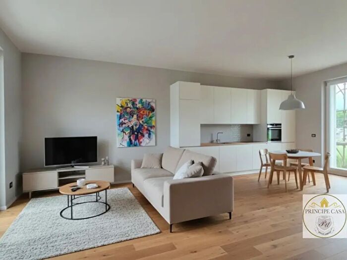 Casa quadrilocale in vendita in Via Giosuè Carducci, Megliadino San Vitale