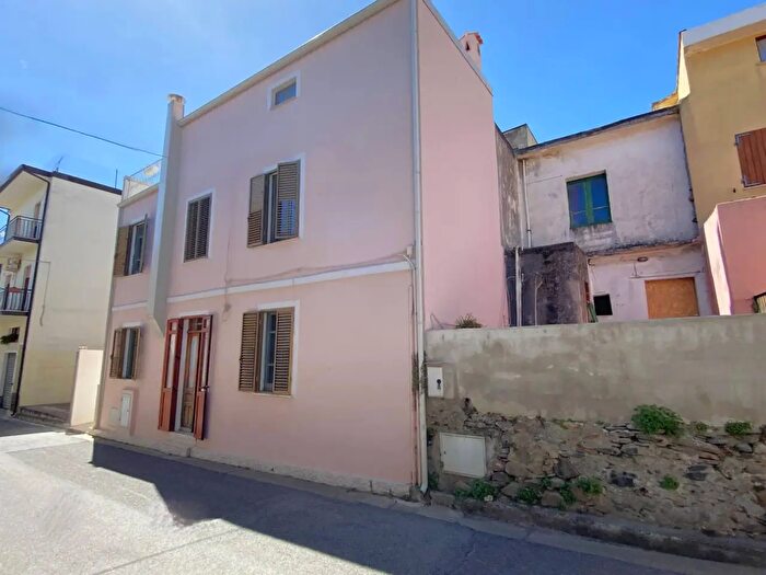 Appartamento quadrilocale in vendita in Via P Maria Snc, Tertenia