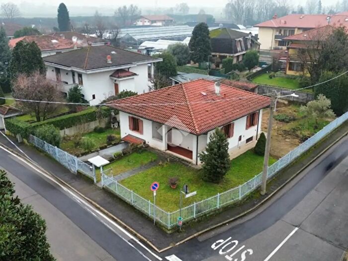 Casa trilocale in vendita in Via Fratelli Kennedy, Masate