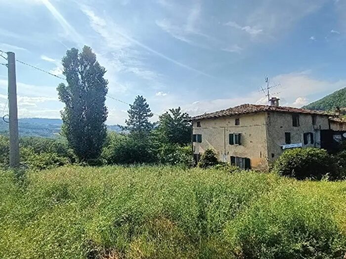 Casa con 10 locali in vendita in Castel D'Aiano