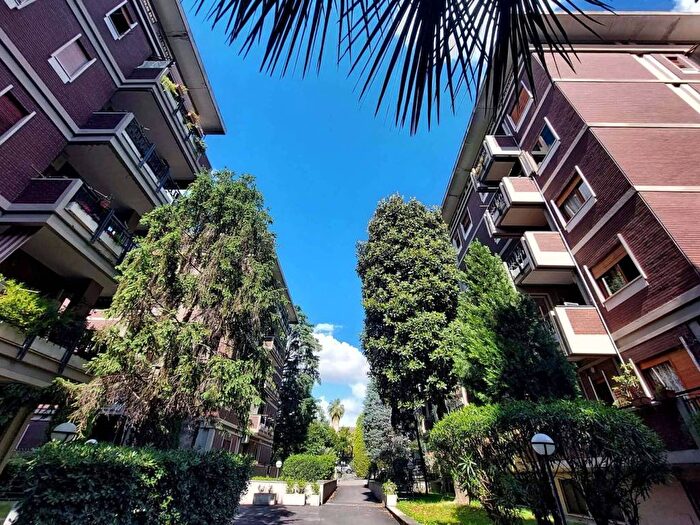 Appartamento bilocale in affitto in Via Fossato di Vico, Furio Camillo, Roma