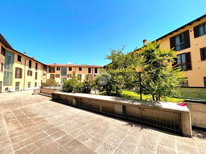 Appartamento trilocale in vendita in Via Magneto, Palazzo Pignano